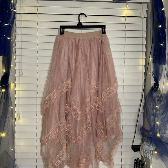 Chic Lace Midi Skirt in Blush Pink - Picture 2 of 2
